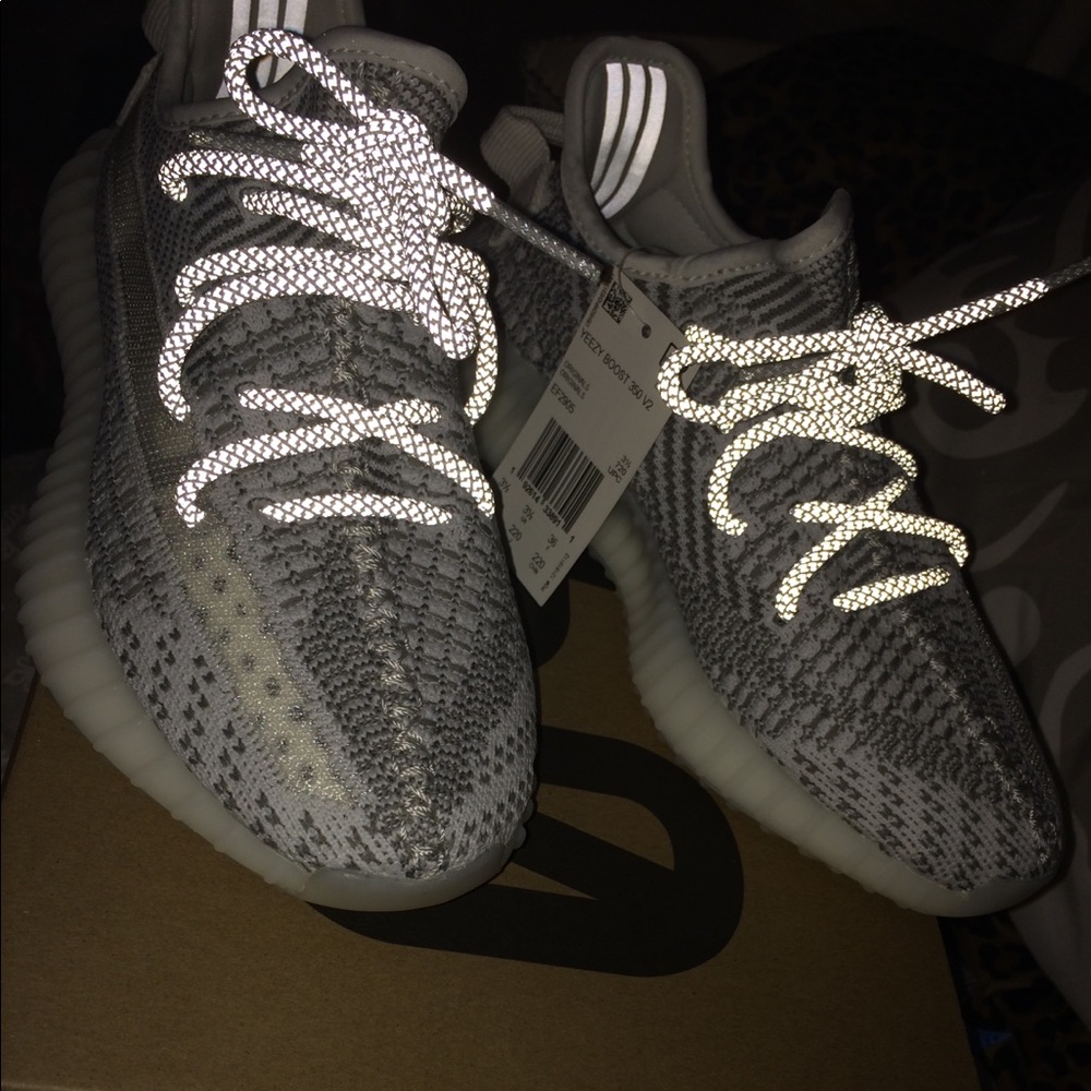 Yeezy 350 V2